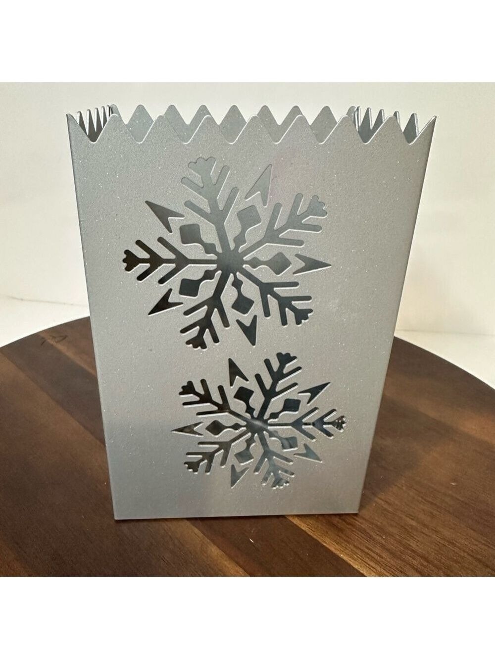 PartyLite Snowflake Luminary Candle Holder Silver Metal Votive Tealight 2004